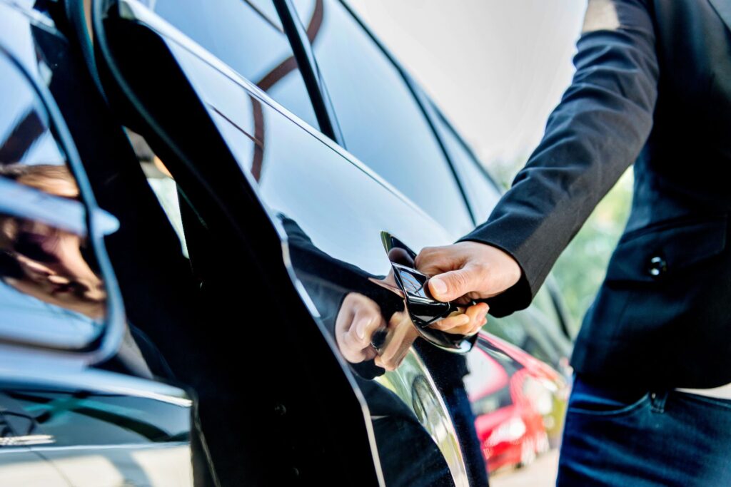 Lux Ride NY | Corporate Travel in NYC: Why Your Team Needs a Trusted Black Car Partner