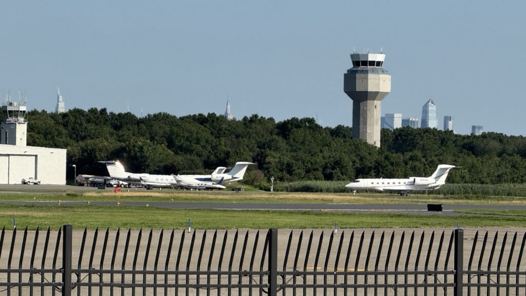 Lux Ride NY | Teterboro Airport Transfers – Luxury Car Service from Teterboro (TEB) to NYC & Beyond