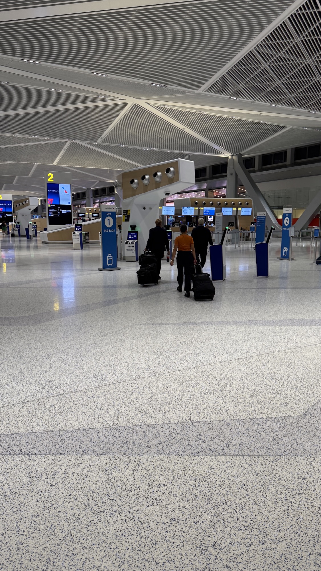 Lux Ride NY|Newark Liberty International Airport (EWR)Newark AirPort Limo – transfer